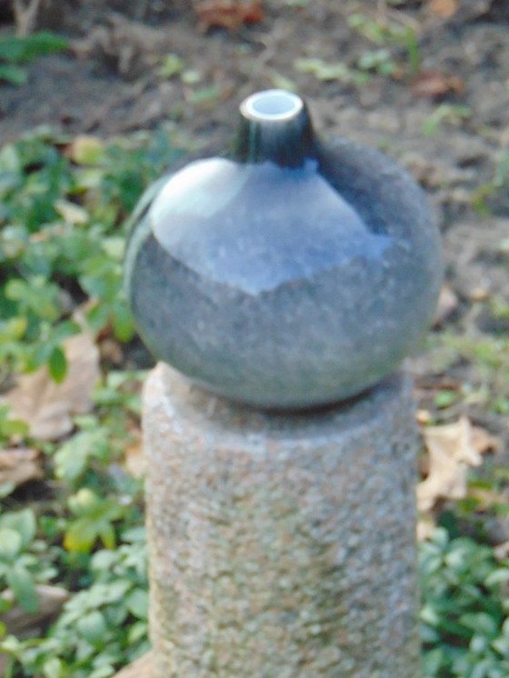 Image 1 of Vase in Grautönen