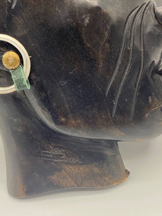 Pair of carved wall profiles signed Jan Bar – Ebony wood – Man and woman face to face – African art (photo 4 of 5)