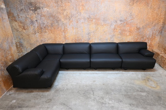 Refurbished Unique black leather Cassina Fiandra Modular sofa – Modern (photo 4 of 10)