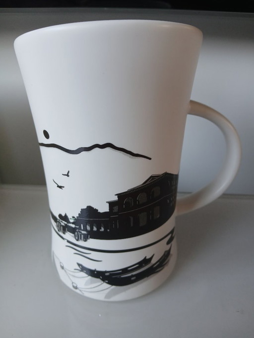Porcelain mug