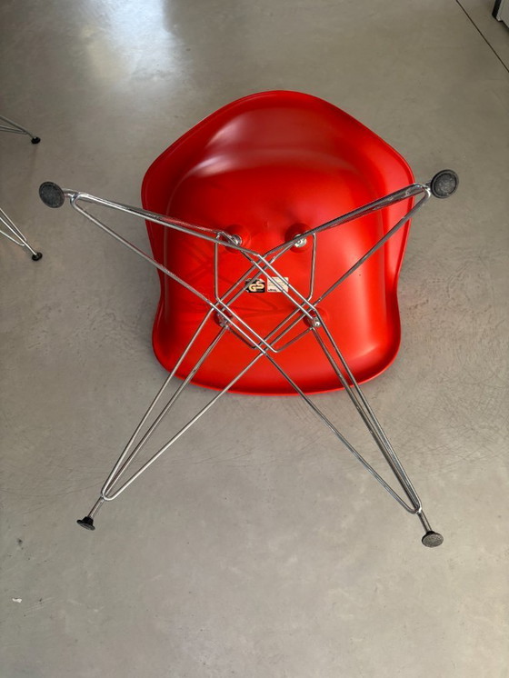 Image 1 of 2 x Vitra Eames DAR stoelen, rood
