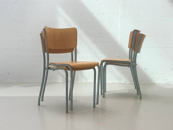Image 1 of Set aus 6 Formschöne Stapelstühle von Stella, Schweiz, 1950er Jahre