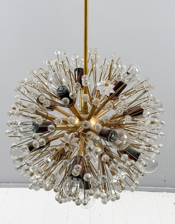 Image 1 of Lámpara de araña Snowball/Sputnik de latón, diseñada por Emil Stejnar, Austria, década de 1960.
