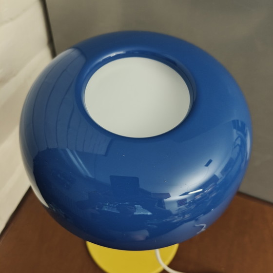 Lampada da tavolo postmoderna IKEA unica nel suo genere – Blu, rossa e gialla – Stile Memphis (photo 5 of 9)