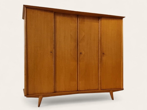 guardaroba di metà secolo