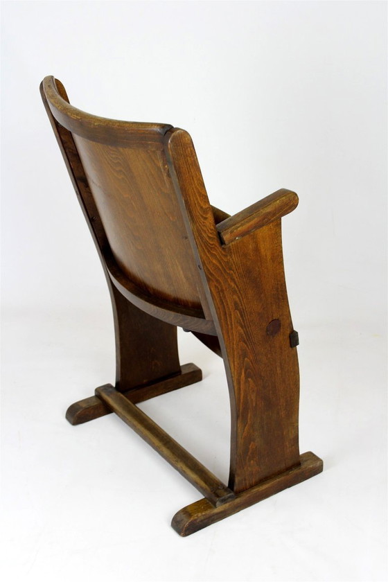 Image 1 of Fauteuil de cinéma vintage TON (Thonet), tchèque des années 1940, siège de théâtre en bois