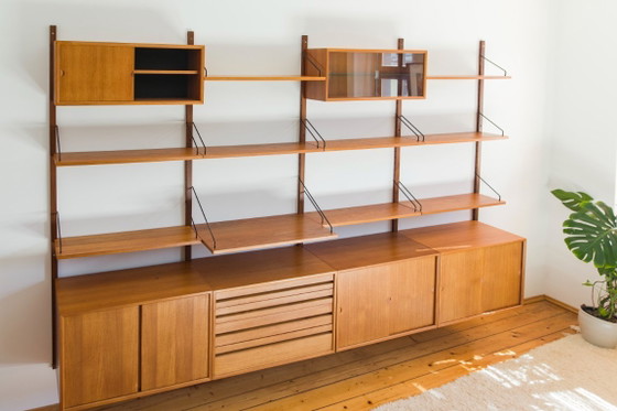 Image 1 of Modulair wandplankensysteem van Poul Cadovius voor Cado, jaren 60.