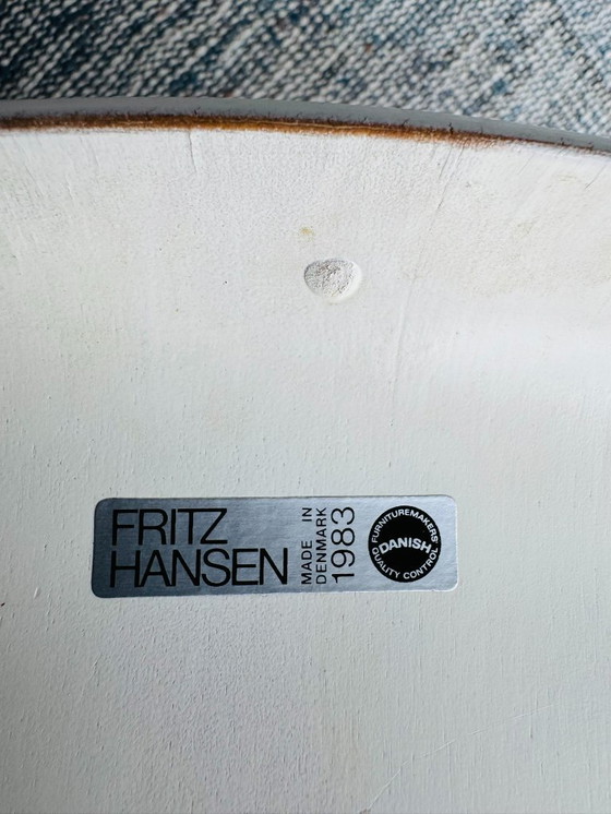 Image 1 of Original Fritz Hansen Butterfly Chair (1983) – Arne Jacobsen – White