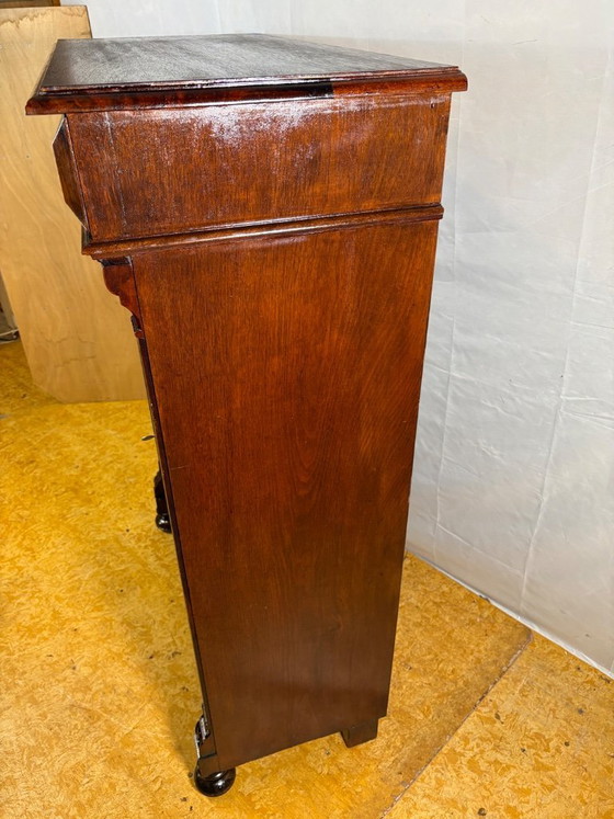 Image 1 of Antique Gründerzeit Vertiko Cabinet in Walnut – Circa 1890–1900  A stunning antique Gründerzeit Vertiko cabinet dating from the 