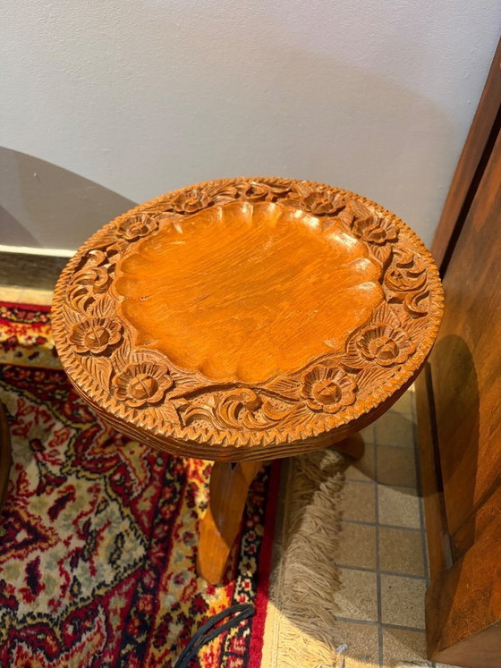 Image 1 of Vintage hand-carved wooden side table / plant table – Foldable