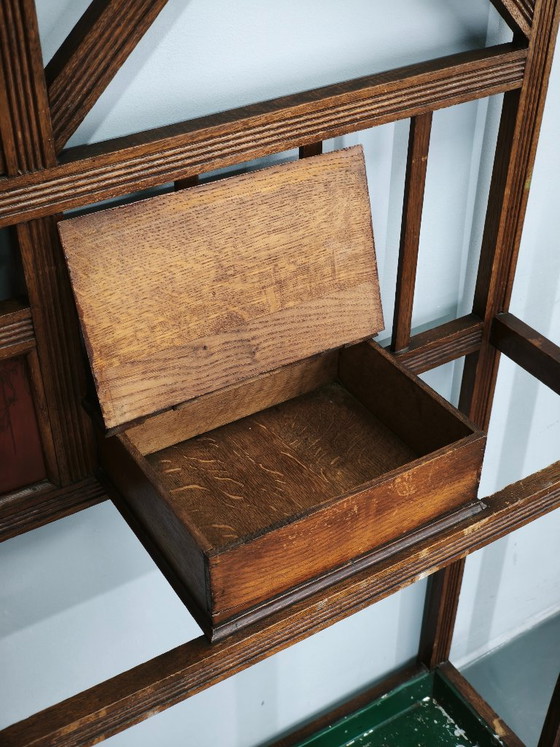 Appendiabiti Arts & Crafts in rovere massiccio, c. 1900, con ganci e portaombrelli, Legno, Metallo, Marrone (foto 12 di 14)