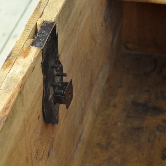 Image 1 of Cofre nupcial de arte popular, fechado en 1795