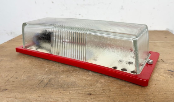 Image 1 of Applique industriale rossa vintage di Elektrosvit, anni '70