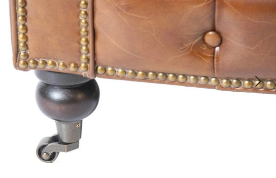 Image 1 of Divano Chesterfield in pelle