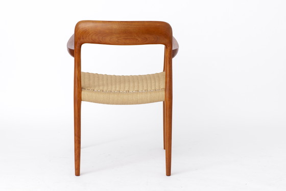 Image 1 of 1 di 2 Poltrona n. 56 di Niels Otto Møller (1954) – Struttura in teak, cordoncino di carta danese rinnovato, 2 disponibili, sped