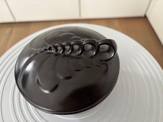 Image 1 of Black glazed earthenware lidded box in Amsterdam School style (Willem Stuurman 1931-'34)