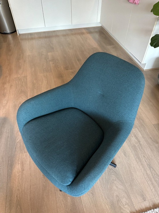 Sillón Pode, textil azul, Sillas giratorias, Metal, Modern (foto 2 de 5)