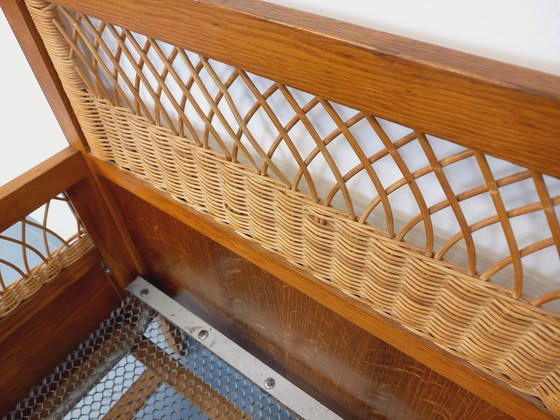 Image 1 of Lit bébé vintage en bois de chêne et rotin des années 60