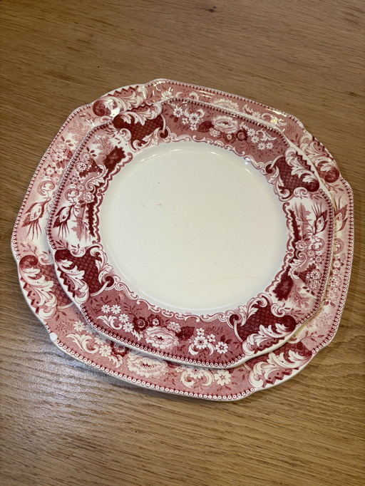"Victoria" Service - Maastricht Ceramics Company (Netherlands) - Red Decor