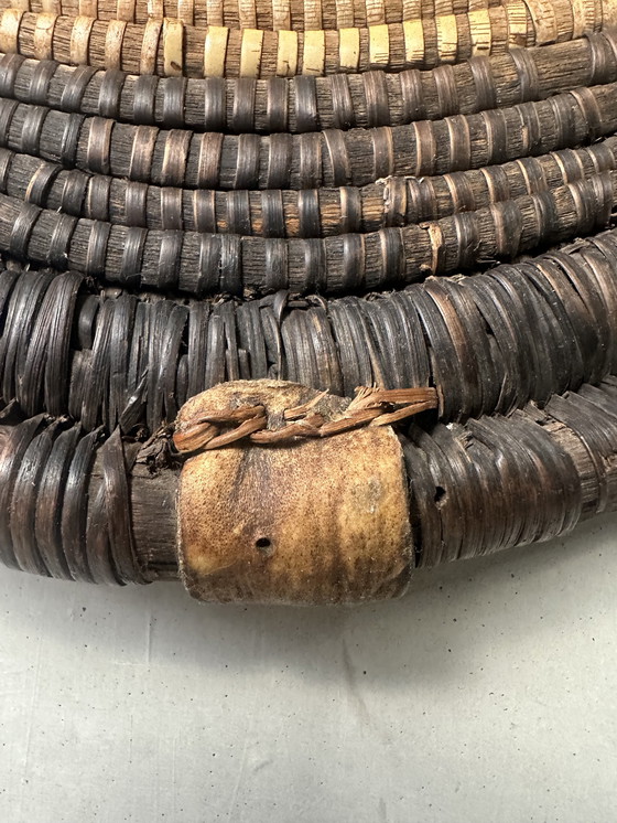 Image 1 of Scudo da guerra decorativo antico Ngombe - Repubblica Democratica del Congo