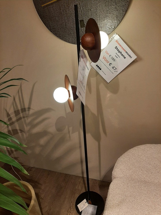 UFO 1G9 – Coco Maison, Lampade da terra (photo 2 of 3)
