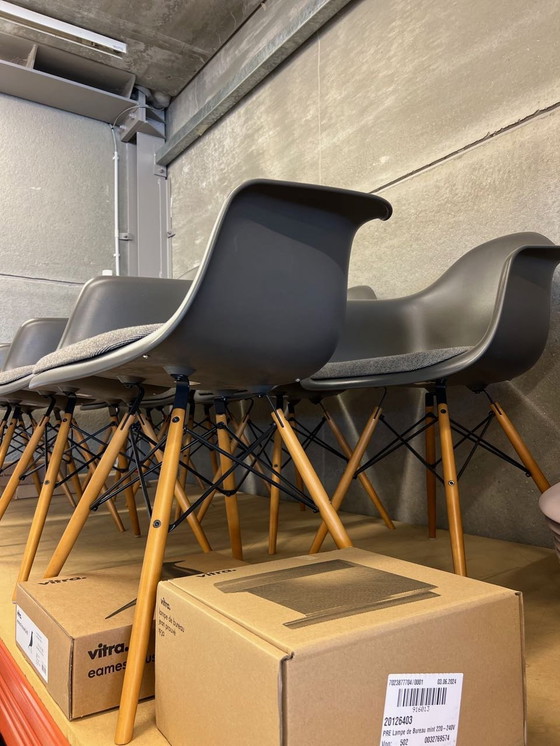 Image 1 of 8X chaises Eames Daw de Vitra