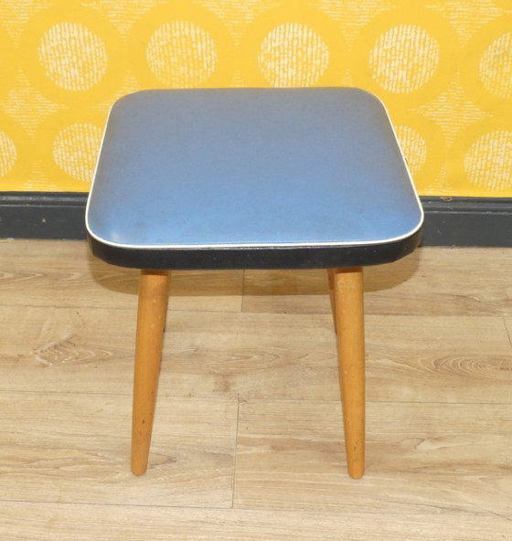Image 1 of Tabouret des années 1950 à ressorts en bois bleu clair fifties classique rétro rockabilly cocktail