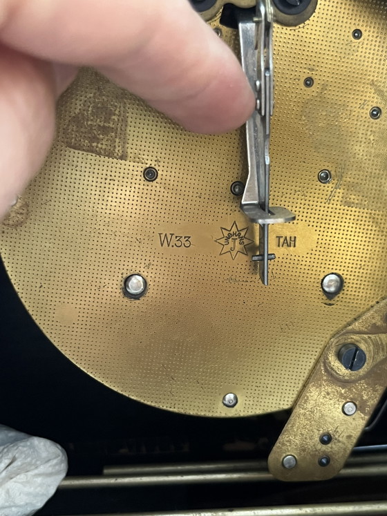 Orologio da camino Vintage Junghans con suoneria oraria – Glass, Wood (photo 8 of 11)