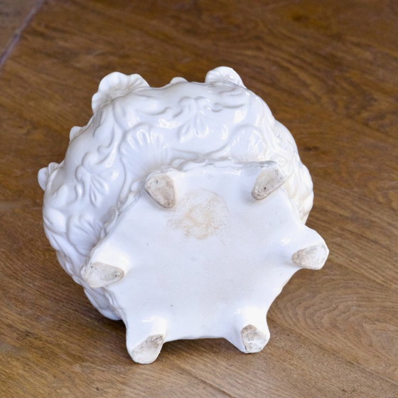 Image 1 of Cachepot antico del XIX secolo del 1873 in terracotta con decoro barocco