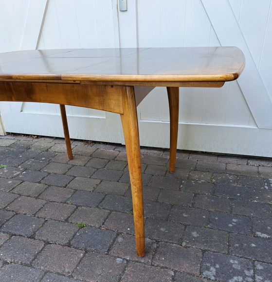 Image 1 of Table de salle à manger extensible de design danois.