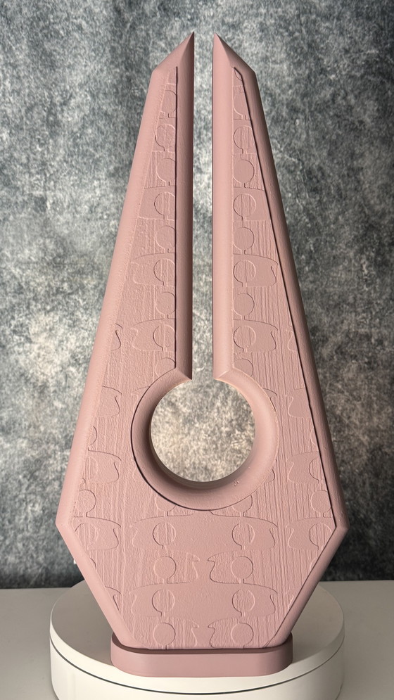 Image 1 of Escultura Echo Fork Terra Rosea de Rotan Hunt