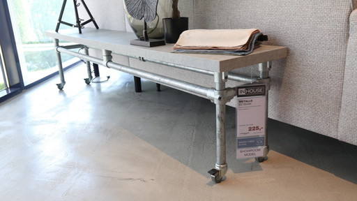 Metallo - with concrete-look top – INHOUSE, eettafels