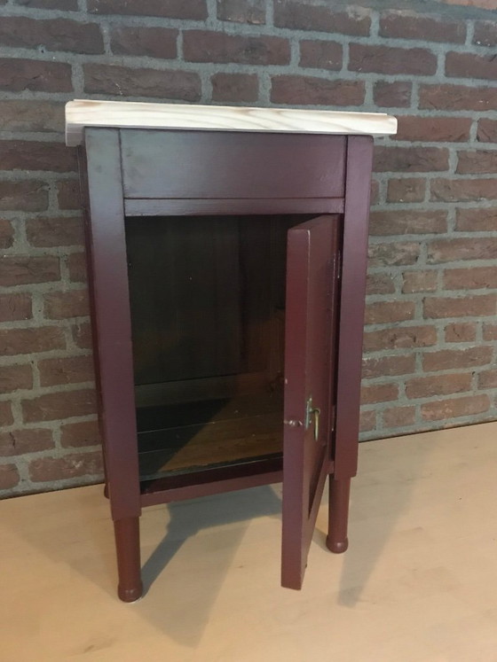 Image 1 of table de chevet couleur aubergine