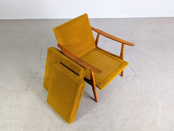 Image 1 of Poltrona Mid-Century, poltrona Bouclé, vintage retrò, giallo senape