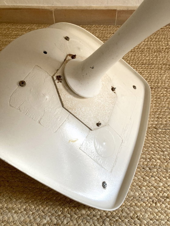 Image 1 of Stoel met tulpvormig onderstel, jaren 60