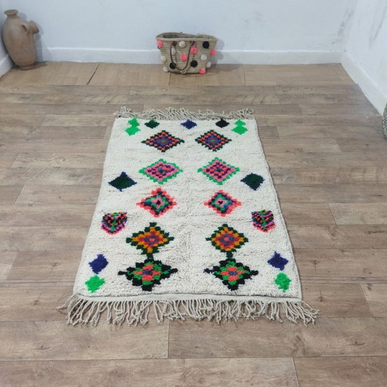 Image 1 of Marokkaans Berber Azilal tapijt – Natuurlijke wol – 153 x 100 cm – Kleurrijke handgemaakte stijl