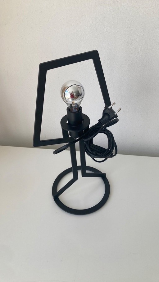 Gispen Outline Table Lamp, Sleek Modern Design – tafellampen, Metal (photo 2 of 6)