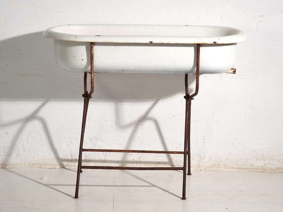Antique bathtub in enamelled iron – Central Europe, circa 1950 #3 – Decorative Objects, Industrieel (photo 34 of 40)