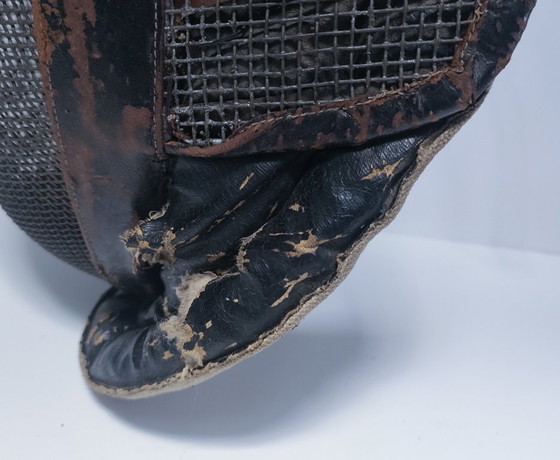 Image 1 of maschera da scherma in pelle e metallo dei primi del XX secolo