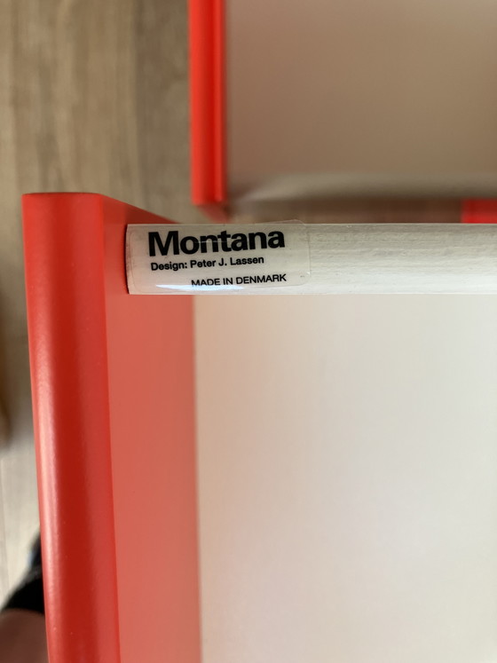 Image 1 of Cassettiera modulare originale Montana Furniture con 6 cassetti, colore rosso acceso.

