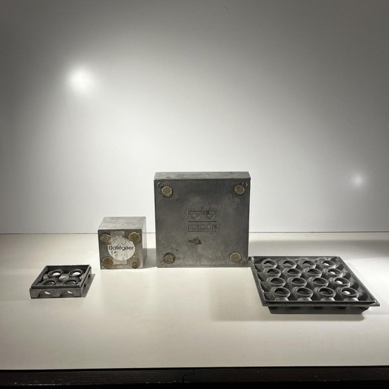 Brutalist Ashtrays in Cast Aluminum by Ljungberg & Backstrum, 1970, Set of 2 – Decorative Objects (photo 15 of 16)