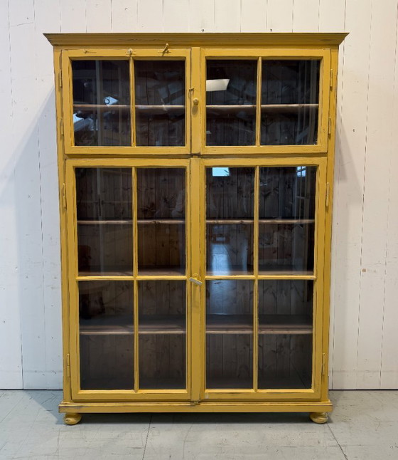 Image 1 of Vintage gele vitrinekast hout | Wandkast | Buffetkast 