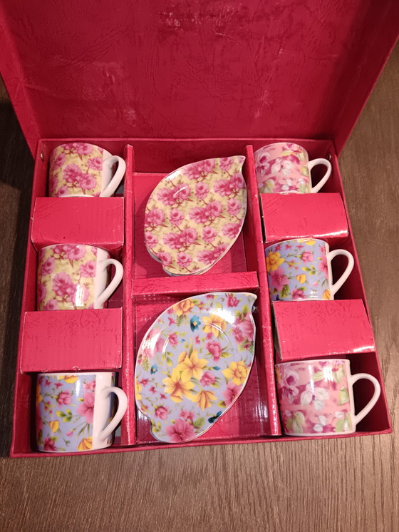 Image 1 of Set van 6 kopjes met schotels