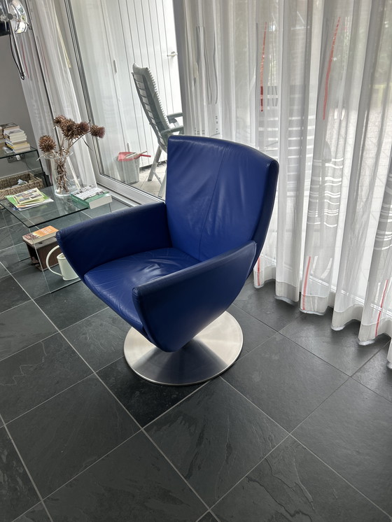 Image 1 of Fauteuil pivotant bleu