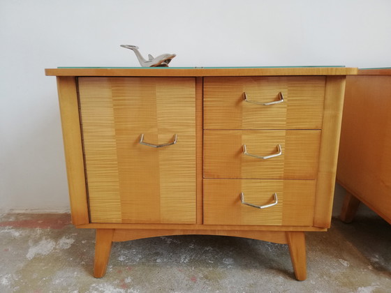 Image 1 of Tables de nuit luxueuses Mid Century Vintage Sideboards