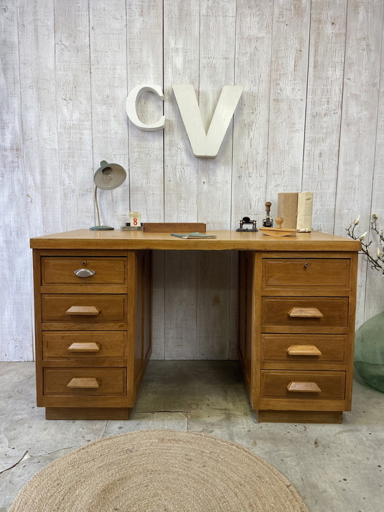 Image 1 of Bureau de Professeur