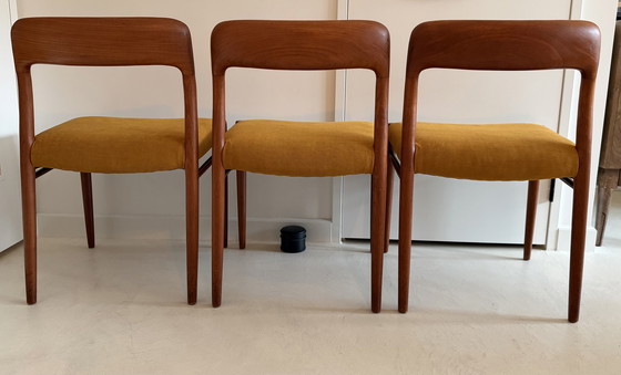 Image 1 of 3 sedie da tavolo da pranzo, modello 75, in legno di teak, Niels Otto Møller