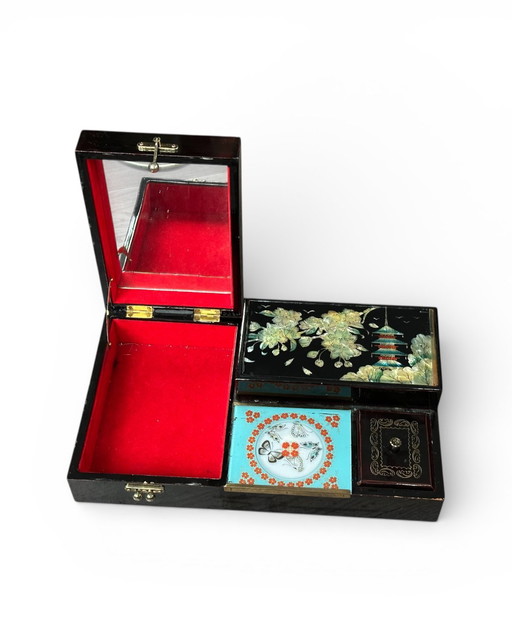 East Asian jewelry box mother of pearl najeon chilgi handmade antique