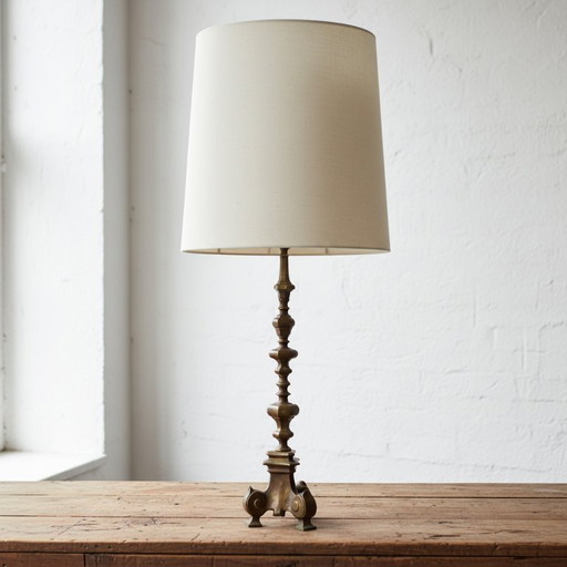 Solid bronze lamp, tripod base with scrolls, neo-Gothic style, late 19th century