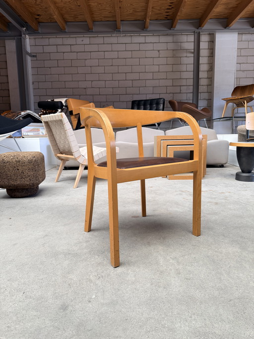 Sillón Getama de Takashi Okamura y Erik Marquardsen